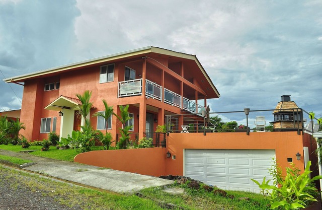 3br 3ba 8 personas Increíble hogar lejos de casa, excelentes vistas. Casa Donna Rosa B & B.