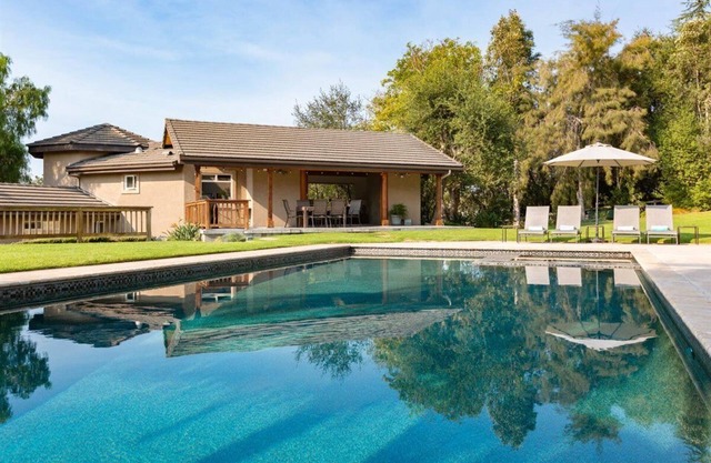 Hermosa casa de huéspedes en la costa central de California. Entorno tranquilo y pacífico.