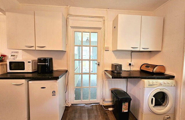 3br-5guests-parking-netflix-10mincentralnottingham