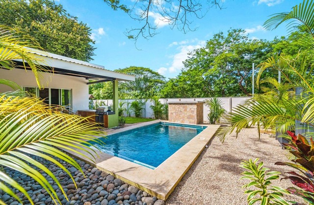 3BR Beach House w/ Pool - Las Palmitas