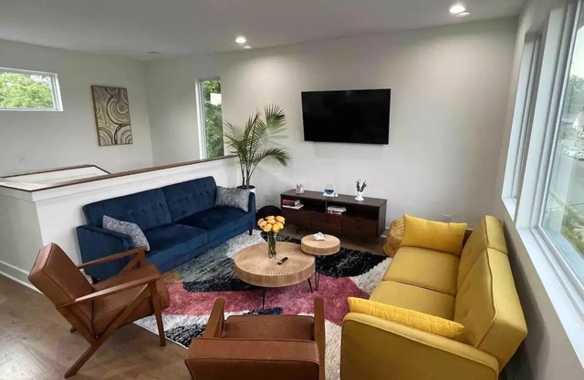 East Nashville 3BR Rooftop Getaway with Views