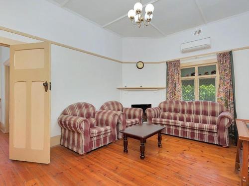 3BR Guest House near Adelaide CBD Joslin 5070