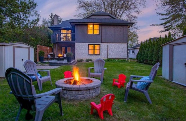 4BR Home w/ Hot Tub, Firepit Near Innisfil Beach