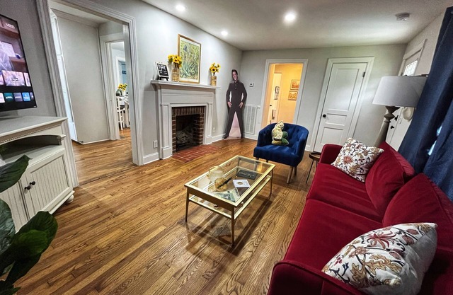 3BR House with yard & Parking walking distance to Gallatin Square near Nashville