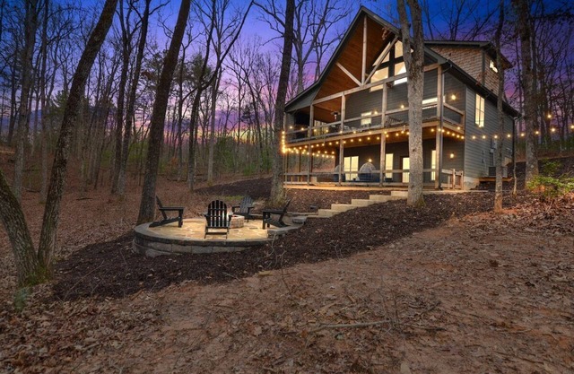 3BR, Loft, Hot Tub, Wifi, Dog Friendly, Games