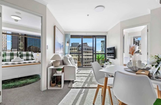 3BR Urban Stay - Prime Spot, Walk Everywhere