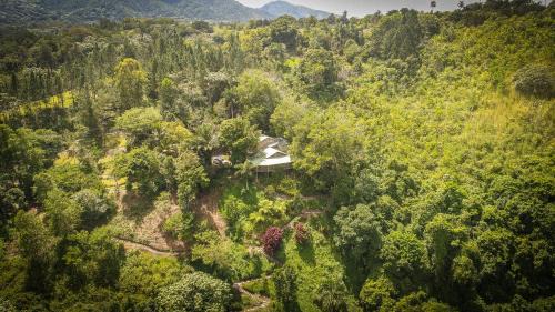 3BR Riverside Secret Retreat