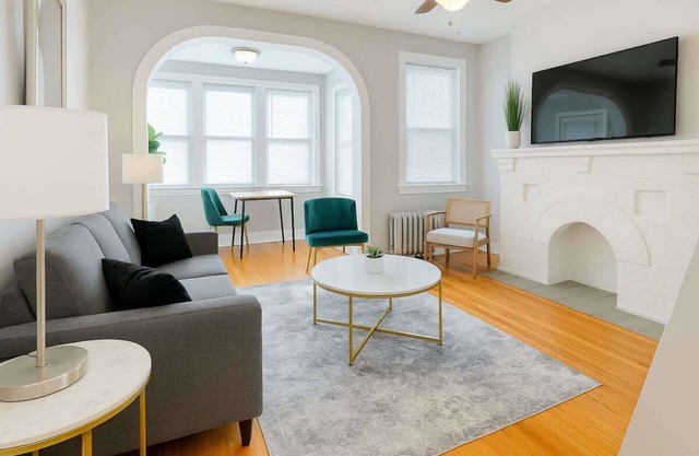 3BR Spacious Apartment in Chicago