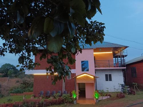 3BR Sunset Villa