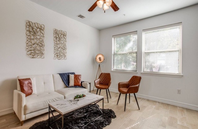 3BR Townhome Next to UT With Garage 8654