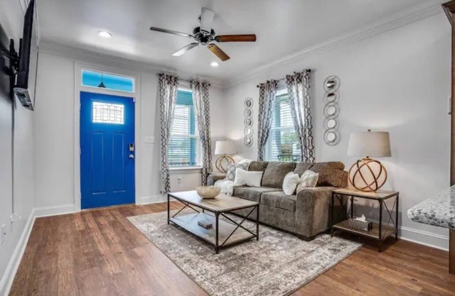 3BR w/Backyard & Grill Fais Do Do Suite on Gordon
