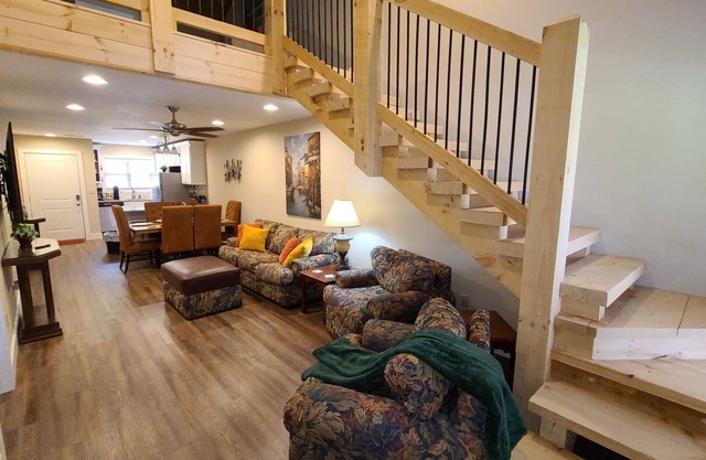 3BR WALK-IN w/ Loft ~ Pets OK ~ Pool ~ FREE TICKETS INCLUDED! (Paradiso)