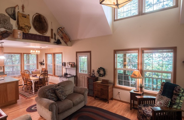 Moose Manor-HotTub-Perfect Getaway en Sandy River con WiFi