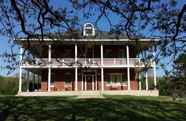 26 ACRE ESTATE A 3 MINUTOS DE EDEN ESLE, GREERS FERRY LAKE Y HEBER SPRINGS