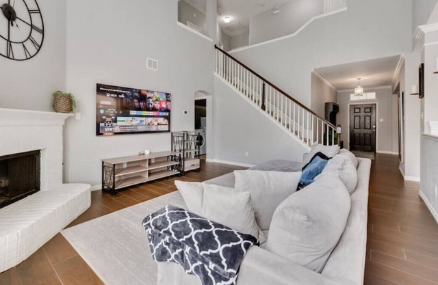 4 BDR | Home Gym | Theater Room