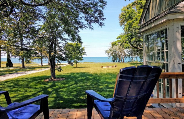 4 Bdrm Lakefront Retreat-Private Idyllic Forest with Trail-High Speed Internet
