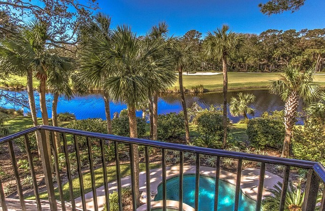4 Beach Lagoon Rd