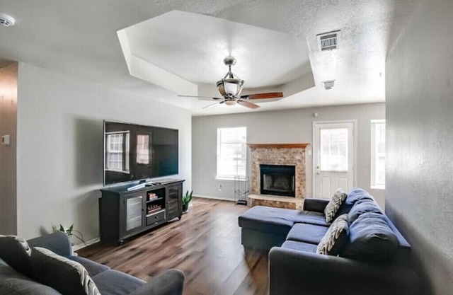 4 bed/ 2 bath gem