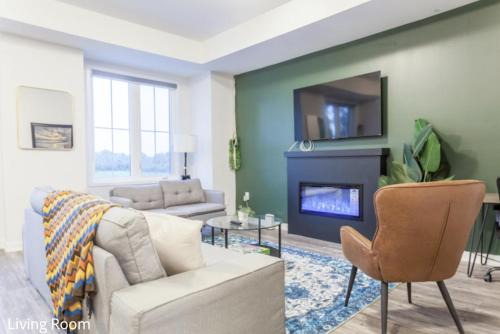 4 Bed 35 Bath-new-wifiwdpatio-privatespacy
