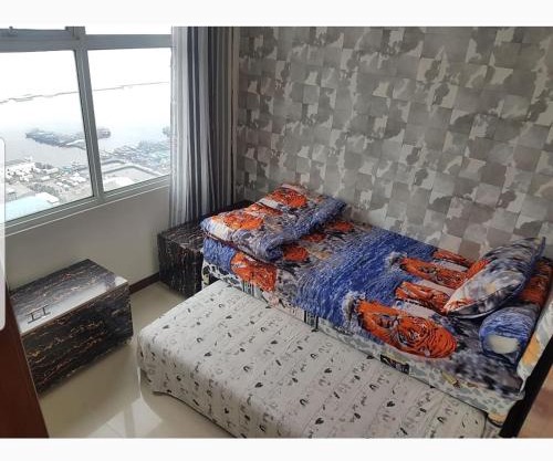 4 Bed Condo Sleeping by The Sea