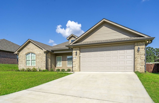 4 bedroom 2 bath Sleeps 8