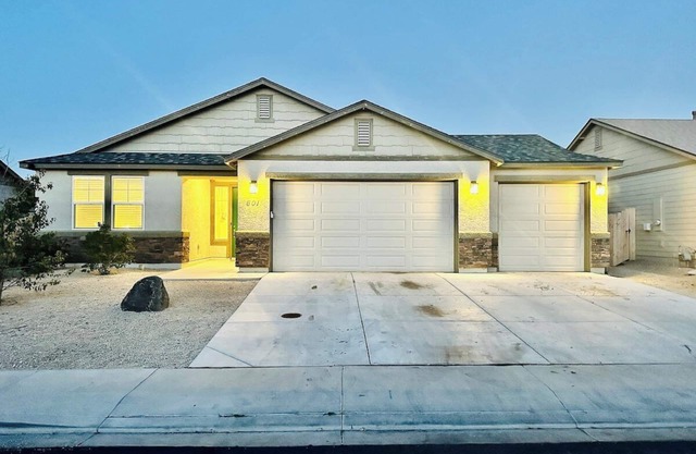 4-Bedroom 5TVs Sleeps 13/Pet OK