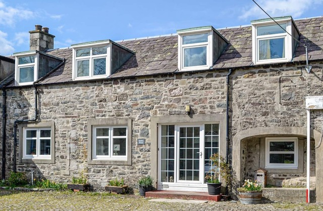 4 bedroom accommodation in Castle Douglas