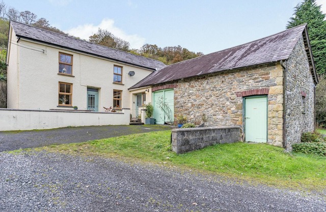 Alojamiento de 4 habitaciones en Llanllawddog, near Brechfa