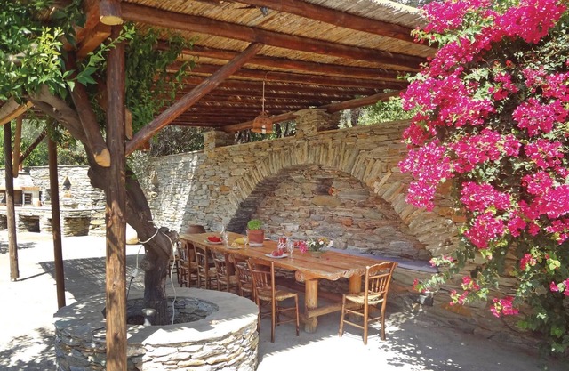 Alojamiento de 4 habitaciones en Stenies Andros