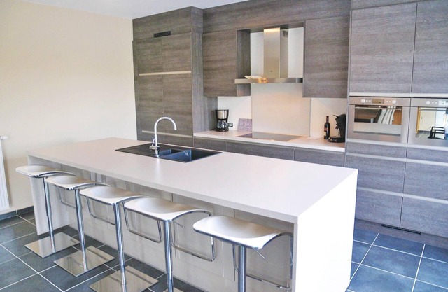 Alojamiento de 4 habitaciones en Somme-Leuze