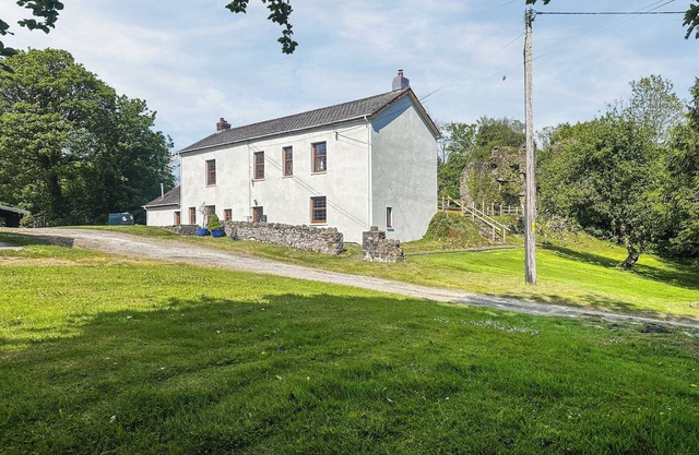 Alojamiento de 4 habitaciones en Carmarthen