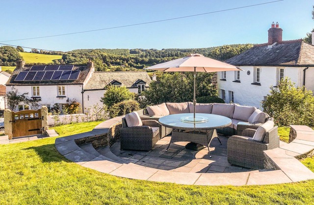 4 bedroom accommodation in Latchley, near Callington