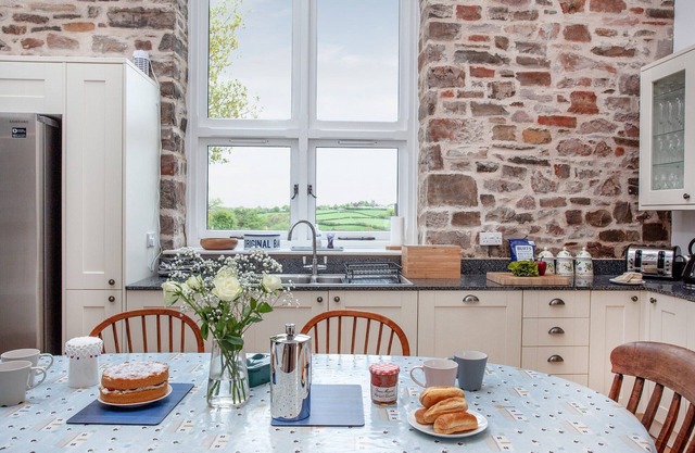 4 bedroom accommodation in Witheridge, near Tiverton