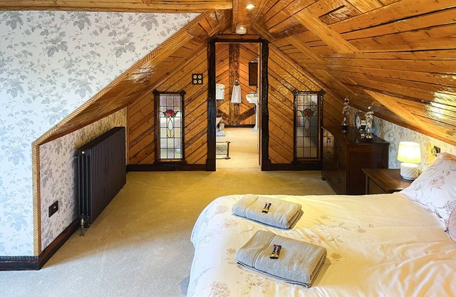 4 bedroom accommodation in Kilbirnie