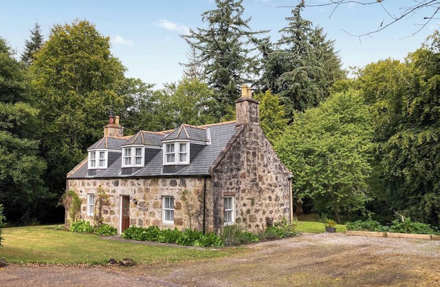 Welcome to our charming holiday home nestled just outside the picturesque town of Banchory.