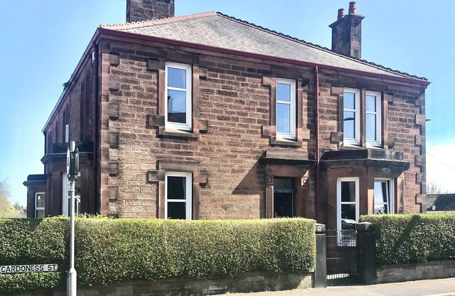 Alojamiento de 4 habitaciones en Dumfries