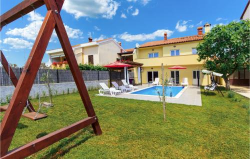 4 Bedroom Amazing Home In Pula