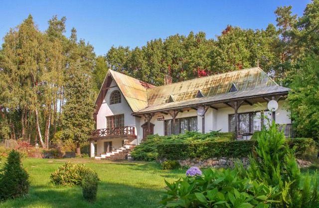 4 Bedroom Awesome Apartment In Lukowo