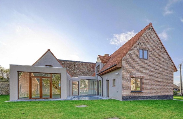 4 Bedroom Awesome Home In Diksmuide