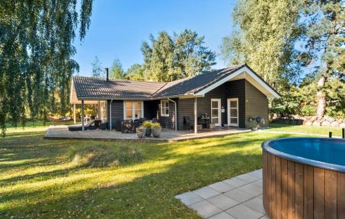 4 Bedroom Beautiful Home In Nykøbing Sj