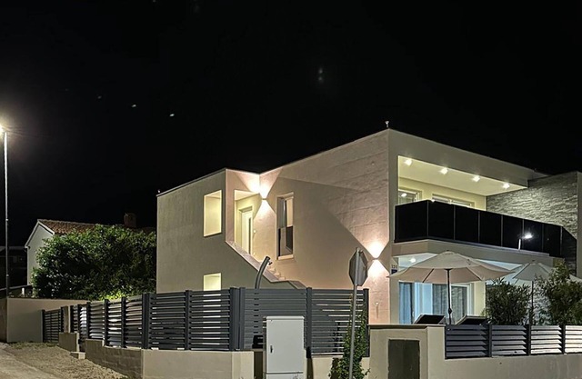 Impresionante casa en Peroj con cocina