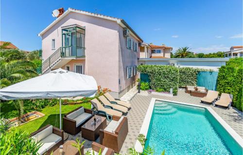 4 Bedroom Beautiful Home In Stinjan