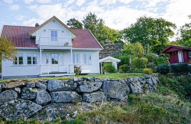 4 Bedroom Beautiful Home In Farsund