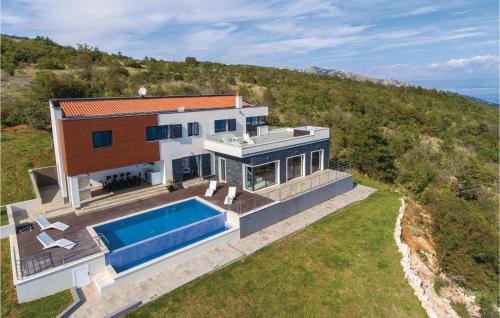 4 Bedroom Beautiful Home In Labin