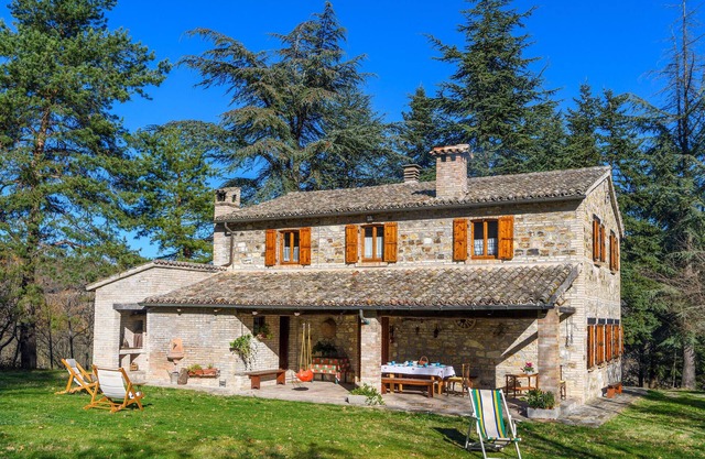 Preciosa casa en Acqualagna con cocina