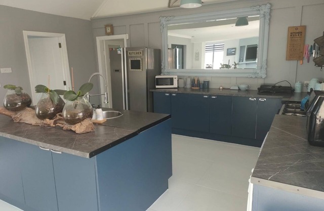 4-bedroom Country Bungalow w/ Stunning Views of Fenit Island & Barrow Golf Club