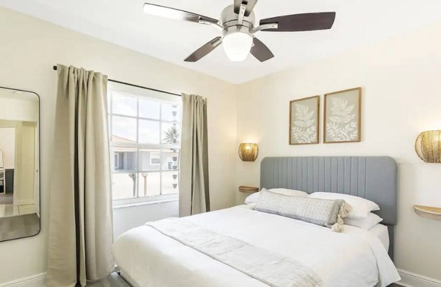 4 Bedroom Cozy Farmhouse w/ 2 Ensuite Bedrooms
