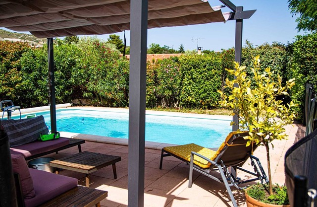 4-bedroom family home near Aix