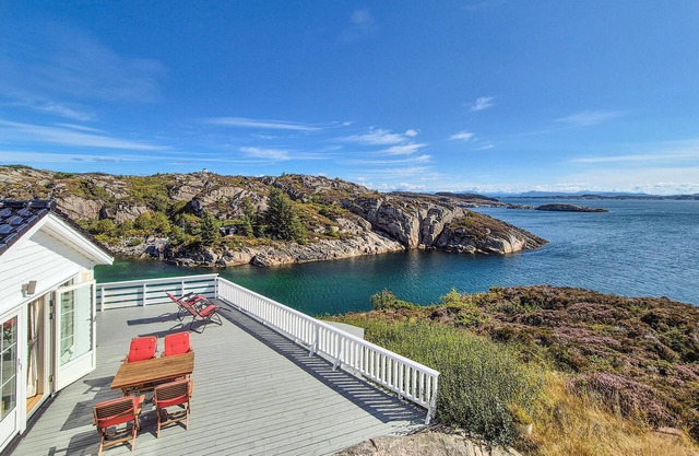 4 bedroom gorgeous home in Steinsland