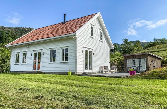 4 Bedroom Gorgeous Home In Vanse